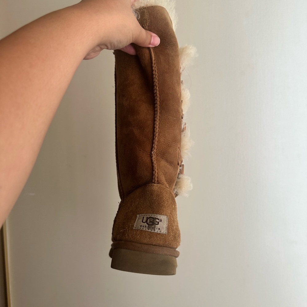UGG Tan Boots with Button and Fur Trim - Picture 4 of 9